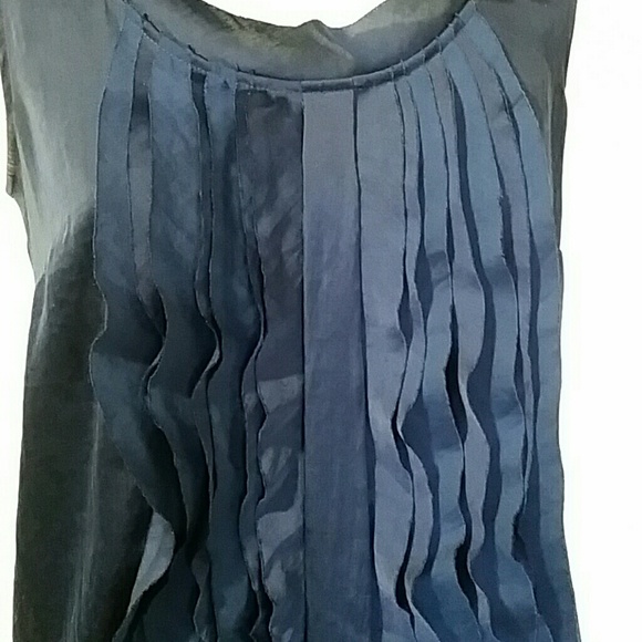Ann Taylor Loft sleeveless ruffle front top - Picture 2 of 5